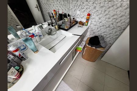 Casa de condomínio à venda com 245m², 2 quartos e 3 vagasBanheiro da Suíte 1