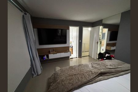 Casa de condomínio à venda com 245m², 2 quartos e 3 vagasSuíte 1