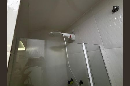 Casa de condomínio à venda com 245m², 2 quartos e 3 vagasBanheiro Social