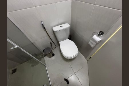 Casa de condomínio à venda com 245m², 2 quartos e 3 vagasBanheiro Social