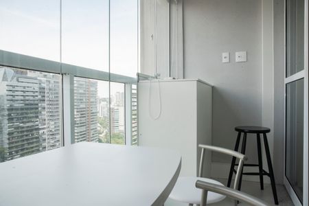 Varanda de kitnet/studio à venda com 1 quarto, 25m² em Vila Clementino, São Paulo