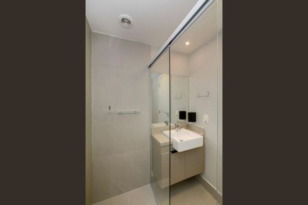 Banheiro  de apartamento para alugar com 1 quarto, 24m² em Boa Vista, Porto Alegre