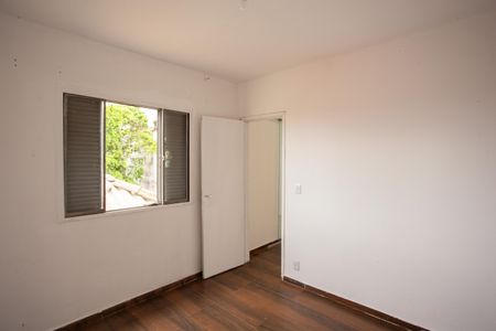 QUARTO 1 de casa à venda com 4 quartos, 340m² em Chora Menino, São Paulo