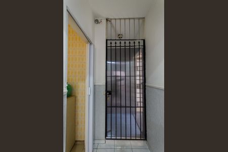 Studio para alugar com 45m², 1 quarto e sem vaga Studio para alugar com 45m², 1 quarto e sem vagaEntrada