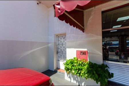 Studio para alugar com 45m², 1 quarto e sem vaga Studio para alugar com 45m², 1 quarto e sem vagaFachada