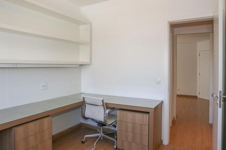 Apartamento à venda com 103m², 3 quartos e 2 vagasQuarto 2