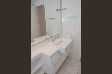 Apartamento à venda com 103m², 3 quartos e 2 vagasBanheiro da Suíte