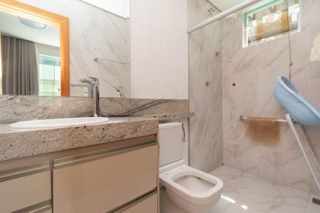 Apartamento à venda com 150m², 3 quartos e 2 vagas Apartamento à venda com 150m², 3 quartos e 2 vagasBanheiro da Suíte