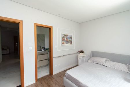 Apartamento à venda com 150m², 3 quartos e 2 vagas Apartamento à venda com 150m², 3 quartos e 2 vagasSuíte