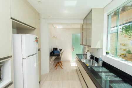 Apartamento à venda com 150m², 3 quartos e 2 vagas Apartamento à venda com 150m², 3 quartos e 2 vagasCozinha