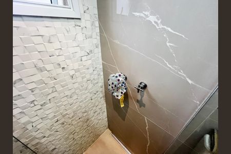 Apartamento à venda com 56m², 2 quartos e 1 vaga Apartamento à venda com 56m², 2 quartos e 1 vagaBanheiro Suite