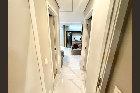 Apartamento à venda com 56m², 2 quartos e 1 vaga Apartamento à venda com 56m², 2 quartos e 1 vagaCorredor