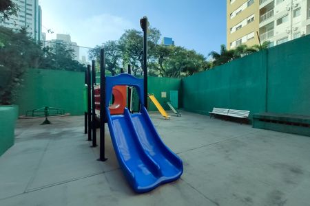 Apartamento à venda com 90m², 3 quartos e 1 vaga Apartamento à venda com 90m², 3 quartos e 1 vagaPlayground
