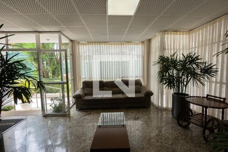 Hall Entrada de apartamento à venda com 3 quartos, 90m² em Bela Vista, São Paulo