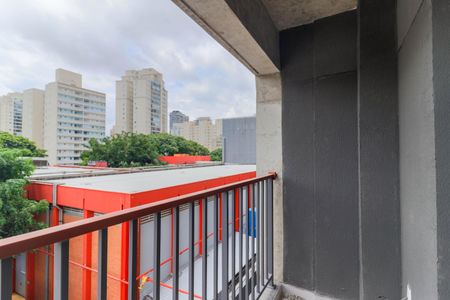 Studio para alugar com 27m², 1 quarto e sem vaga Studio para alugar com 27m², 1 quarto e sem vagaVaranda