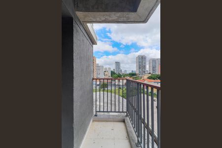 Studio para alugar com 27m², 1 quarto e sem vaga Studio para alugar com 27m², 1 quarto e sem vagaVaranda