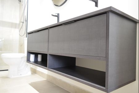 Apartamento à venda com 104m², 3 quartos e sem vagaBanheiro da Suíte