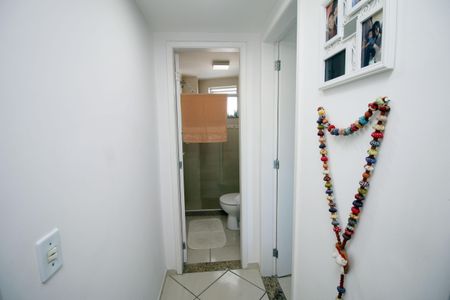 Sala - Corredor de apartamento à venda com 2 quartos, 61m² em Brás de Pina, Rio de Janeiro
