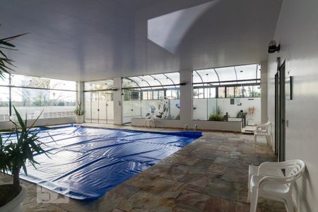 Apartamento à venda com 234m², 3 quartos e 4 vagasÁrea comum - Piscina