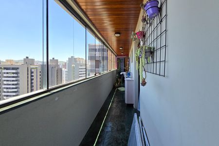 Apartamento à venda com 234m², 3 quartos e 4 vagasSacada - Quartos