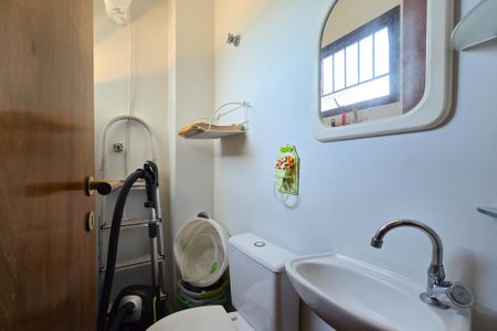 Apartamento à venda com 234m², 3 quartos e 4 vagasBanheiro de serviço