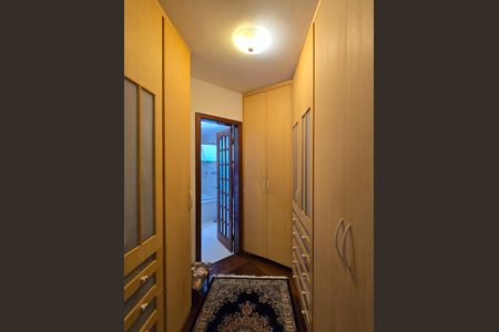 Apartamento à venda com 234m², 3 quartos e 4 vagasCloset - Suíte 3