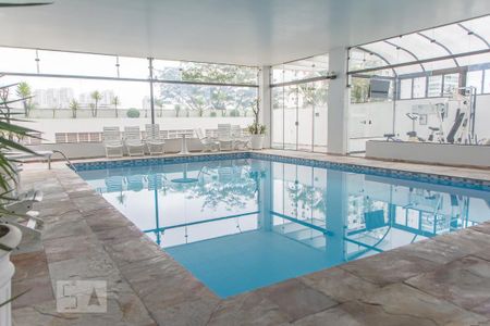 Apartamento à venda com 234m², 3 quartos e 4 vagasÁrea comum - Piscina