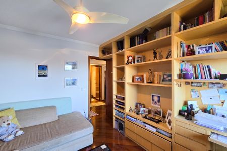 Apartamento à venda com 234m², 3 quartos e 4 vagasEscritório