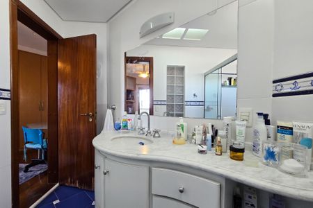 Apartamento à venda com 234m², 3 quartos e 4 vagasBanheiro - Suíte 1