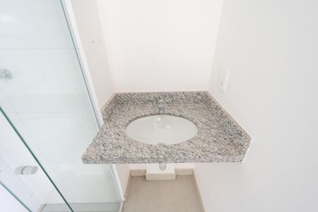 Banheiro Social de kitnet/studio para alugar com 1 quarto, 25m² em Vila da Saúde, São Paulo