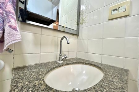 Apartamento à venda com 61m², 2 quartos e 1 vaga Apartamento à venda com 61m², 2 quartos e 1 vagaBanheiro Corredor