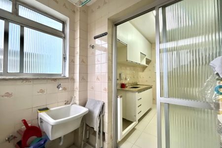 Apartamento à venda com 61m², 2 quartos e 1 vaga Apartamento à venda com 61m², 2 quartos e 1 vagaÁrea de Serviço