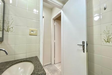 Apartamento à venda com 61m², 2 quartos e 1 vaga Apartamento à venda com 61m², 2 quartos e 1 vagaBanheiro Corredor