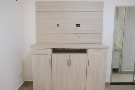 Casa de condomínio para alugar com 225m², 3 quartos e 3 vagasSuíte