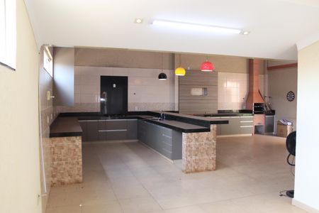 Casa de condomínio para alugar com 225m², 3 quartos e 3 vagasCozinha