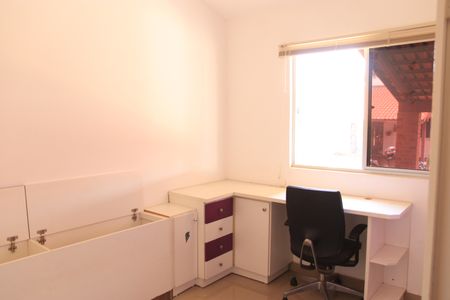 Casa de condomínio para alugar com 225m², 3 quartos e 3 vagasQuarto 02