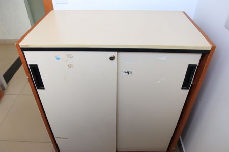 Casa de condomínio para alugar com 225m², 3 quartos e 3 vagasEscritório 02