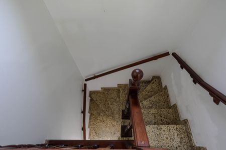 Casa para alugar com 125m², 3 quartos e 3 vagasEscada