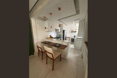 Apartamento à venda com 111m², 3 quartos e 2 vagas Apartamento à venda com 111m², 3 quartos e 2 vagasCozinha