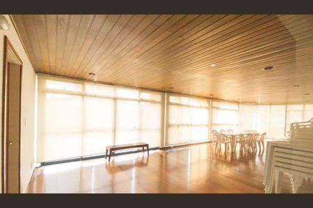 Apartamento à venda com 128m², 4 quartos e 2 vagasÁrea comum - Salão de festas