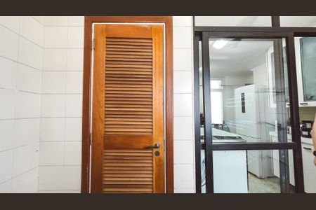 Apartamento à venda com 128m², 4 quartos e 2 vagasDespensa