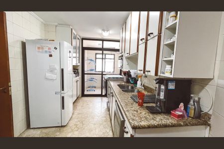 Apartamento à venda com 128m², 4 quartos e 2 vagasCozinha