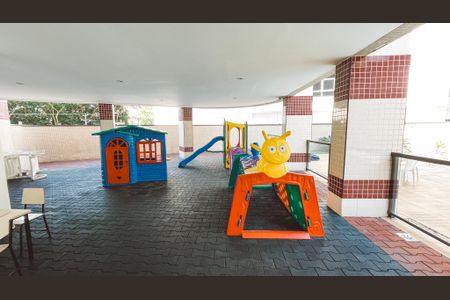 Apartamento à venda com 128m², 4 quartos e 2 vagasÁrea comum - Playground