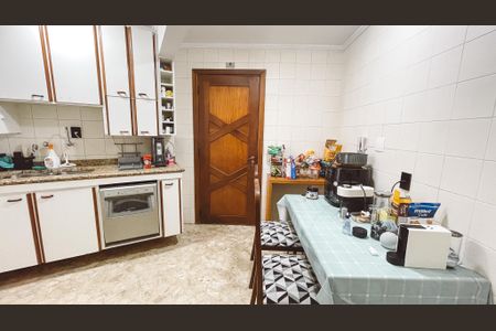 Apartamento à venda com 128m², 4 quartos e 2 vagasCozinha