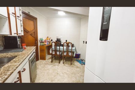 Apartamento à venda com 128m², 4 quartos e 2 vagasCozinha