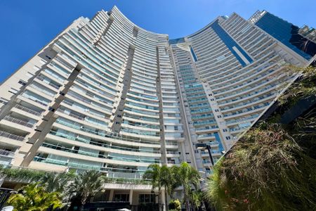 Apartamento para alugar com 89m², 3 quartos e 2 vagas Apartamento para alugar com 89m², 3 quartos e 2 vagasFachada