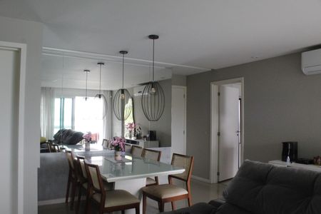 Sala de apartamento à venda com 2 quartos, 118m² em Barra da Tijuca, Rio de Janeiro