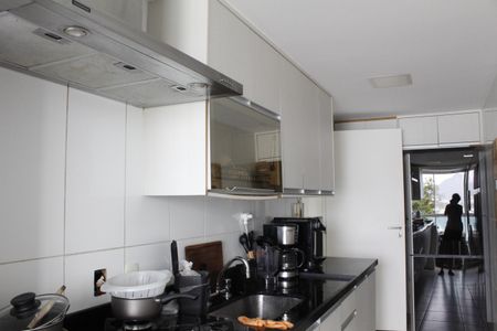 Apartamento para alugar com 118m², 2 quartos e 2 vagasCozinha