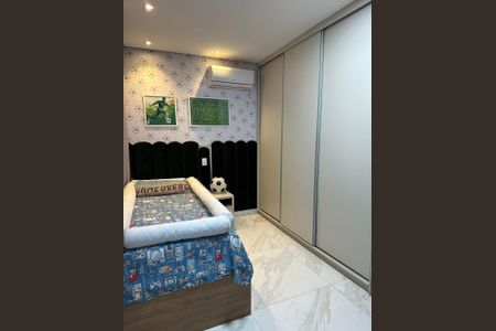 Casa à venda com 230m², 4 quartos e 2 vagasQuarto 