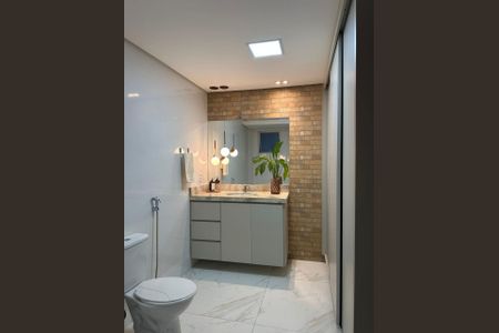 Casa à venda com 230m², 4 quartos e 2 vagasBanheiro 